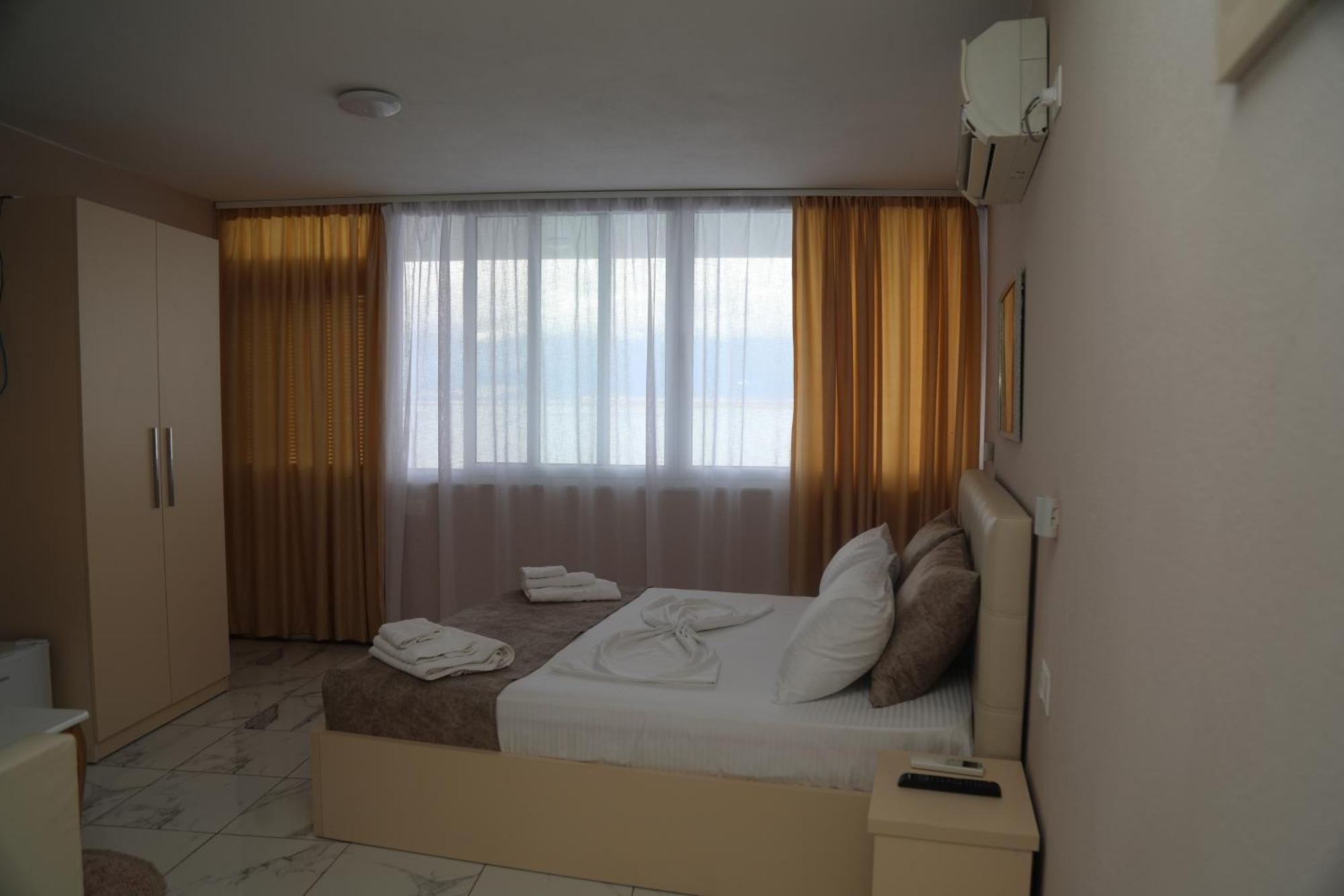 Lakefront House Shiroka ภายนอก รูปภาพ